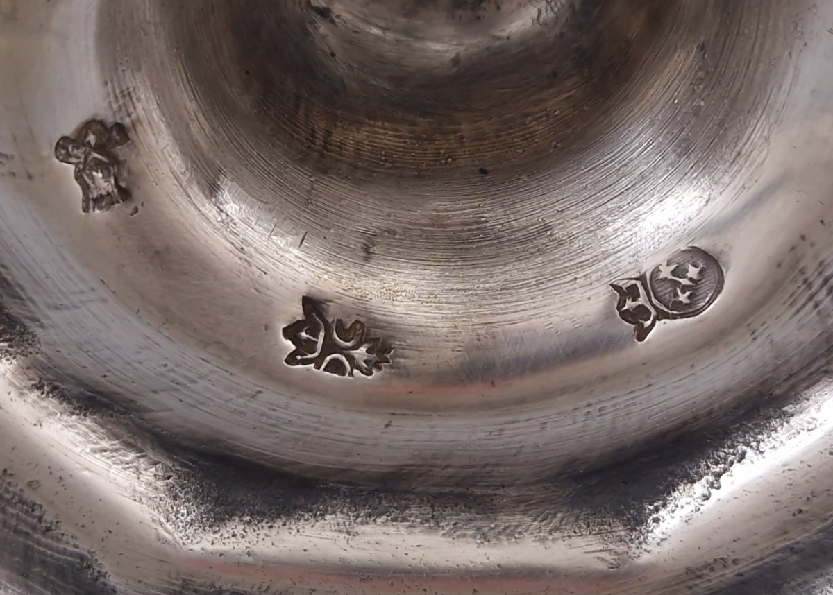 Trévoux - Paire de bougeoirs en argent massif du 18ème siècle-photo-3