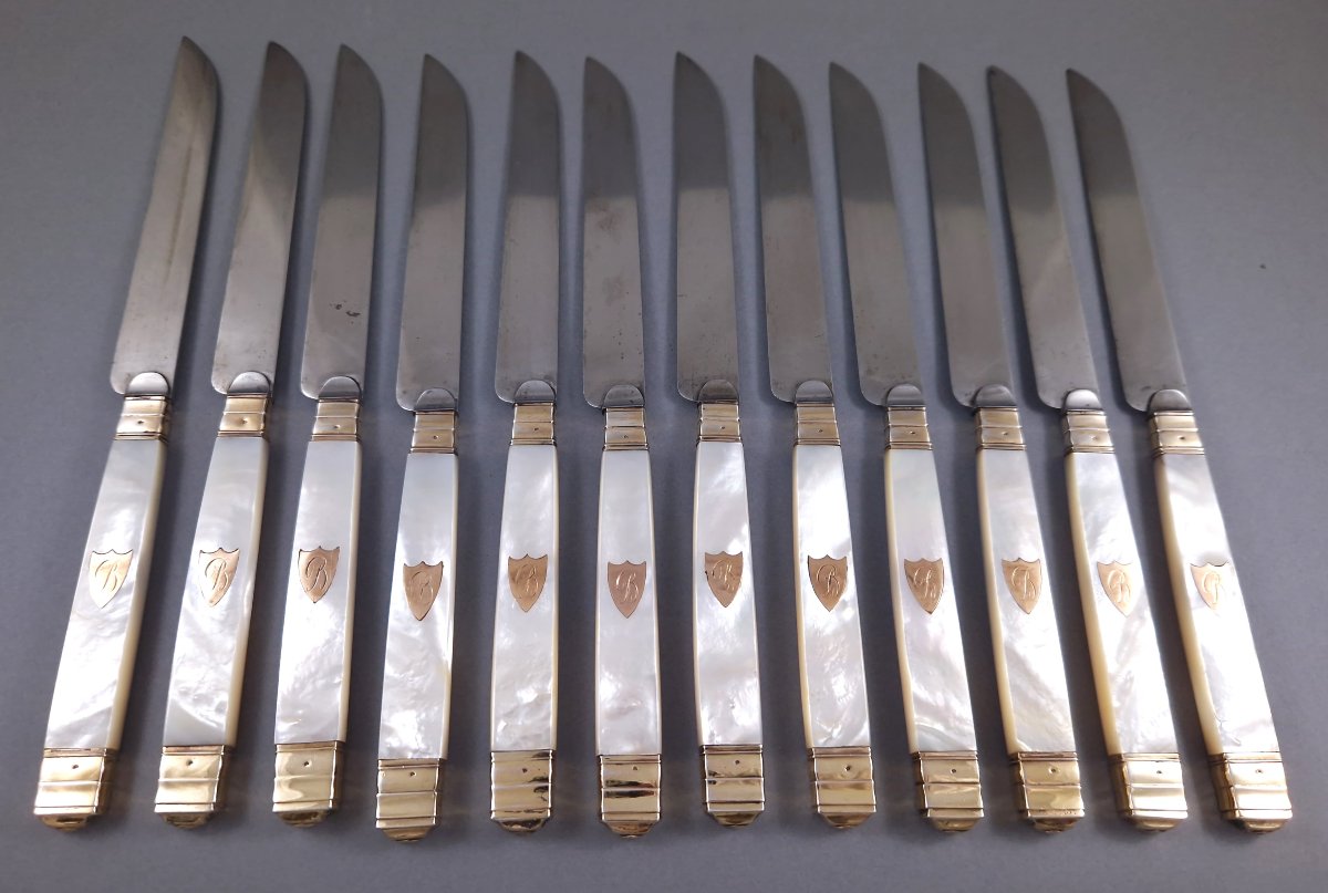 12 et 12 couteaux en nacre, vermeil et or rose -photo-2