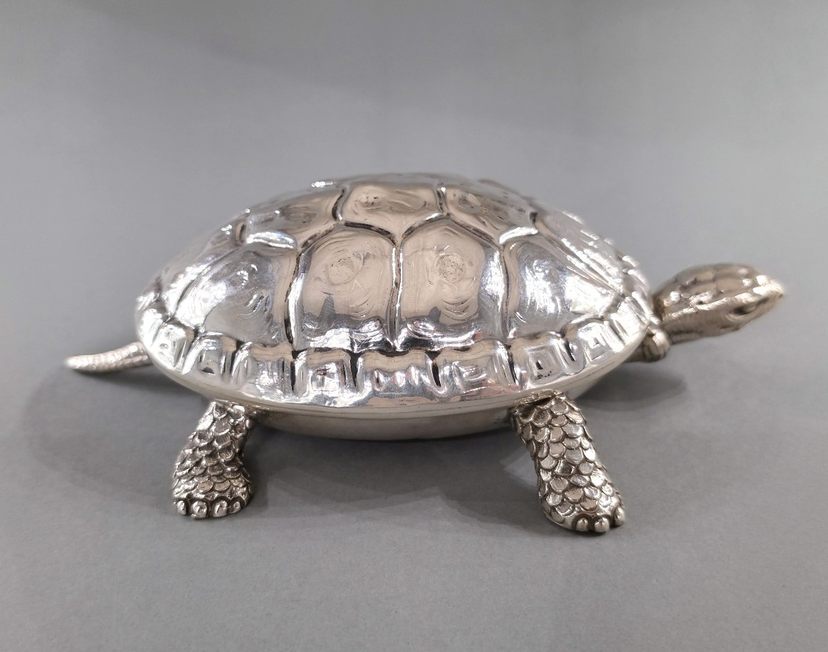 Boite tortue en argent massif