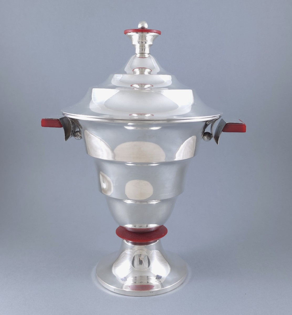 Coupe couverte en argent massif