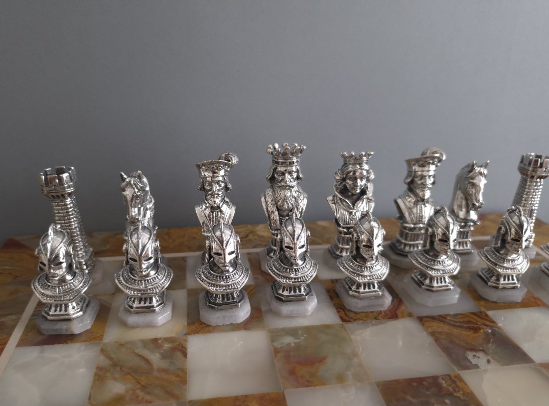 Chess Set In Sterling Silver, Gilt And Onyx-photo-2