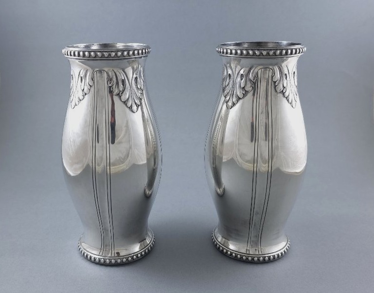 Odiot - Paire de vases en argent massif