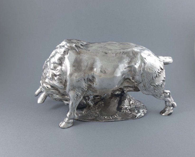 Sculpture taureau en argent massif-photo-4