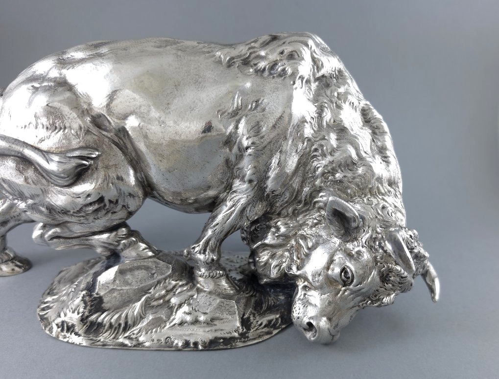Sculpture taureau en argent massif-photo-2