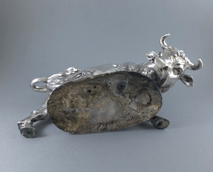 Sculpture taureau en argent massif-photo-3