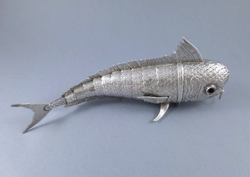 Sterling Silver Hinged Fish Box-photo-2
