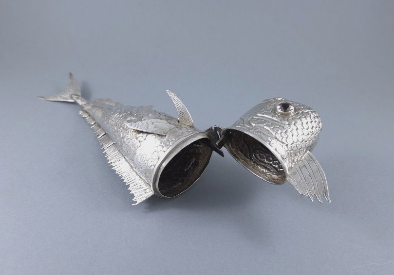 Sterling Silver Hinged Fish Box-photo-2