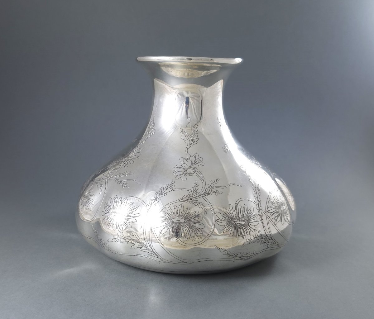 Tiffany - Vase en argent massif d'époque Art Nouveau