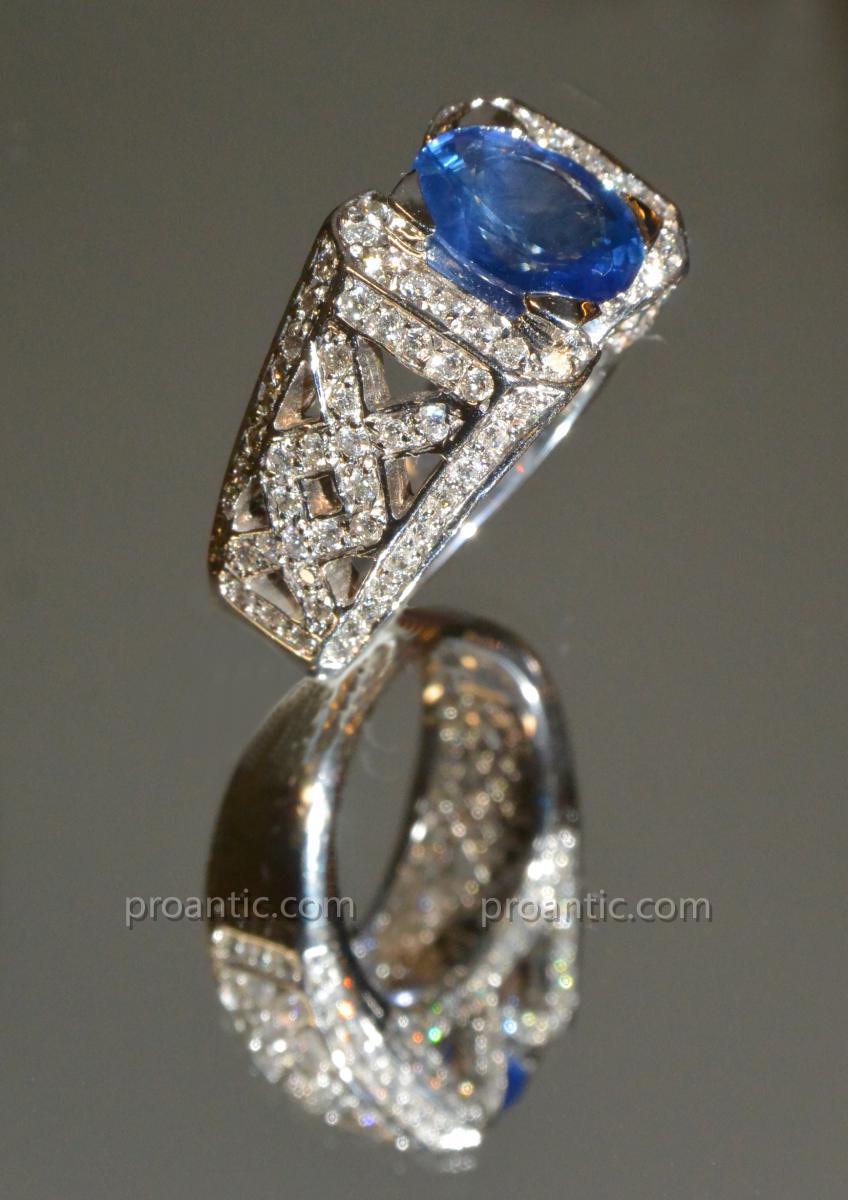 Ring In 18k White Gold, Sapphire And Diamonds From Ceylon-photo-3