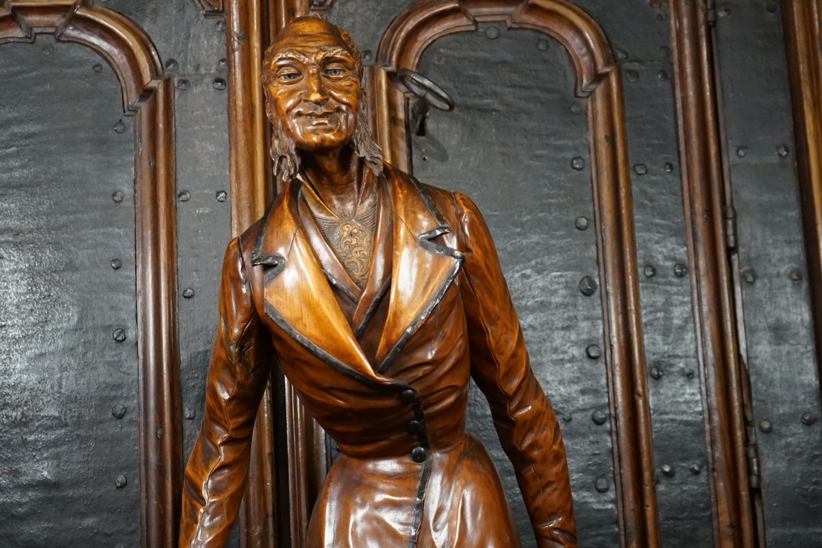 Rare Carved And Ebonized Wood Sculpture – Francesco Toso (1846–1903) – Venice, C. 1875–1890-photo-2