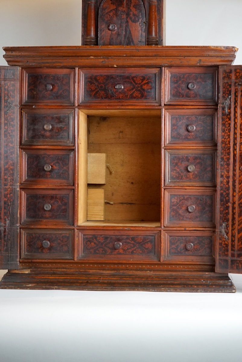 Rare Venetian Money Box Made Of Cedar Wood Featuring A Map Of The City Of Candia And Secrets – 17th Century (ca.-photo-4