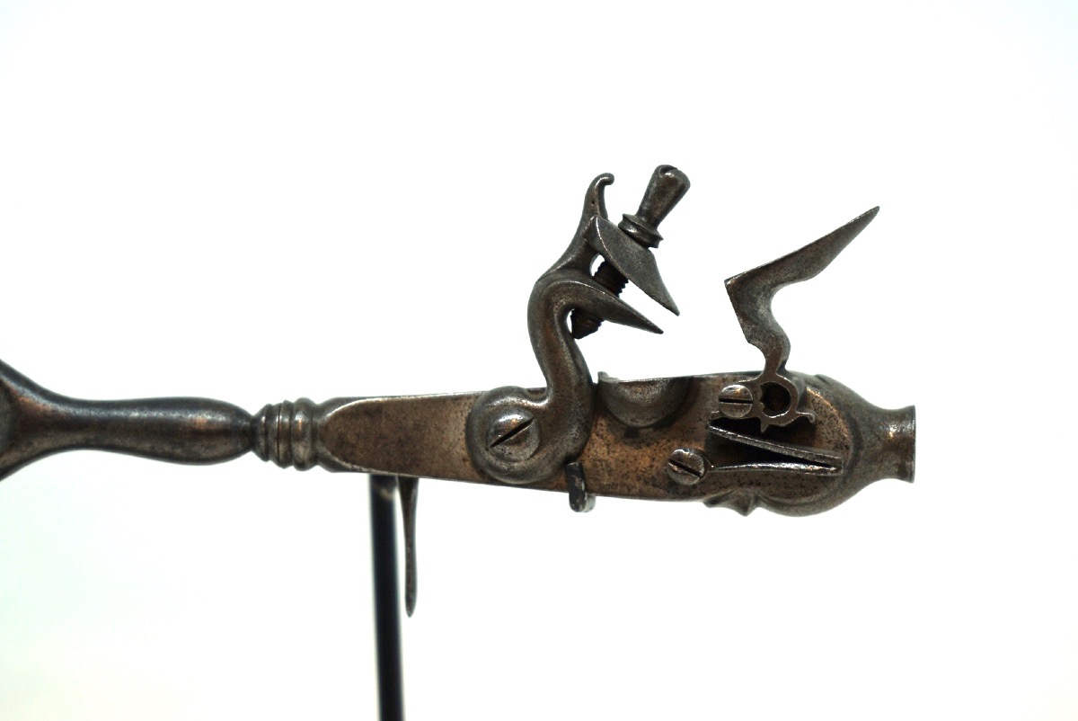 An Extremely Rare And Exceptional Pair Of Flint-tipped Cutlery (knife And Fork) -photo-2