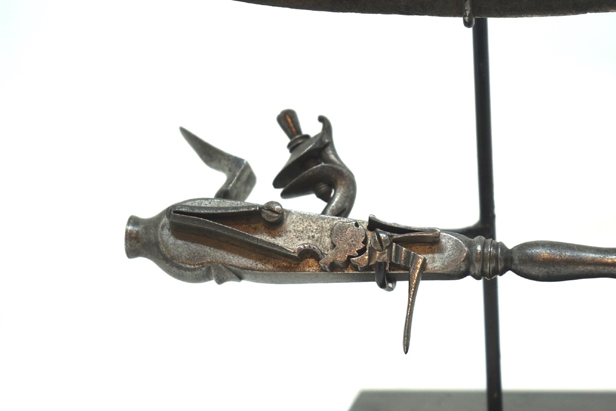 An Extremely Rare And Exceptional Pair Of Flint-tipped Cutlery (knife And Fork) -photo-3