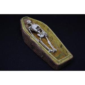 A Rare *memento Mori* "vanitas" In Finely Carved Ivory, Housed In Its Case