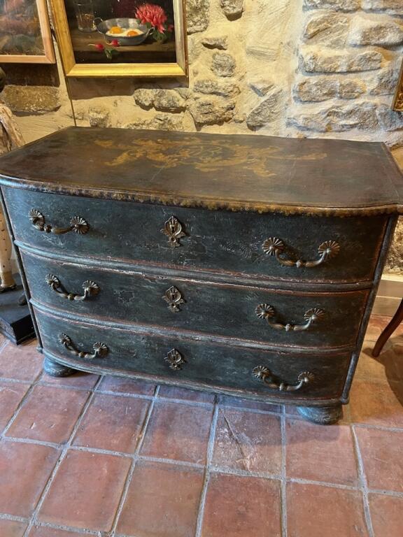 18th Century Florence Painted Chest Of Drawers