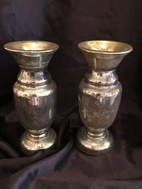 Paire De Vases En Verre Eglomisé