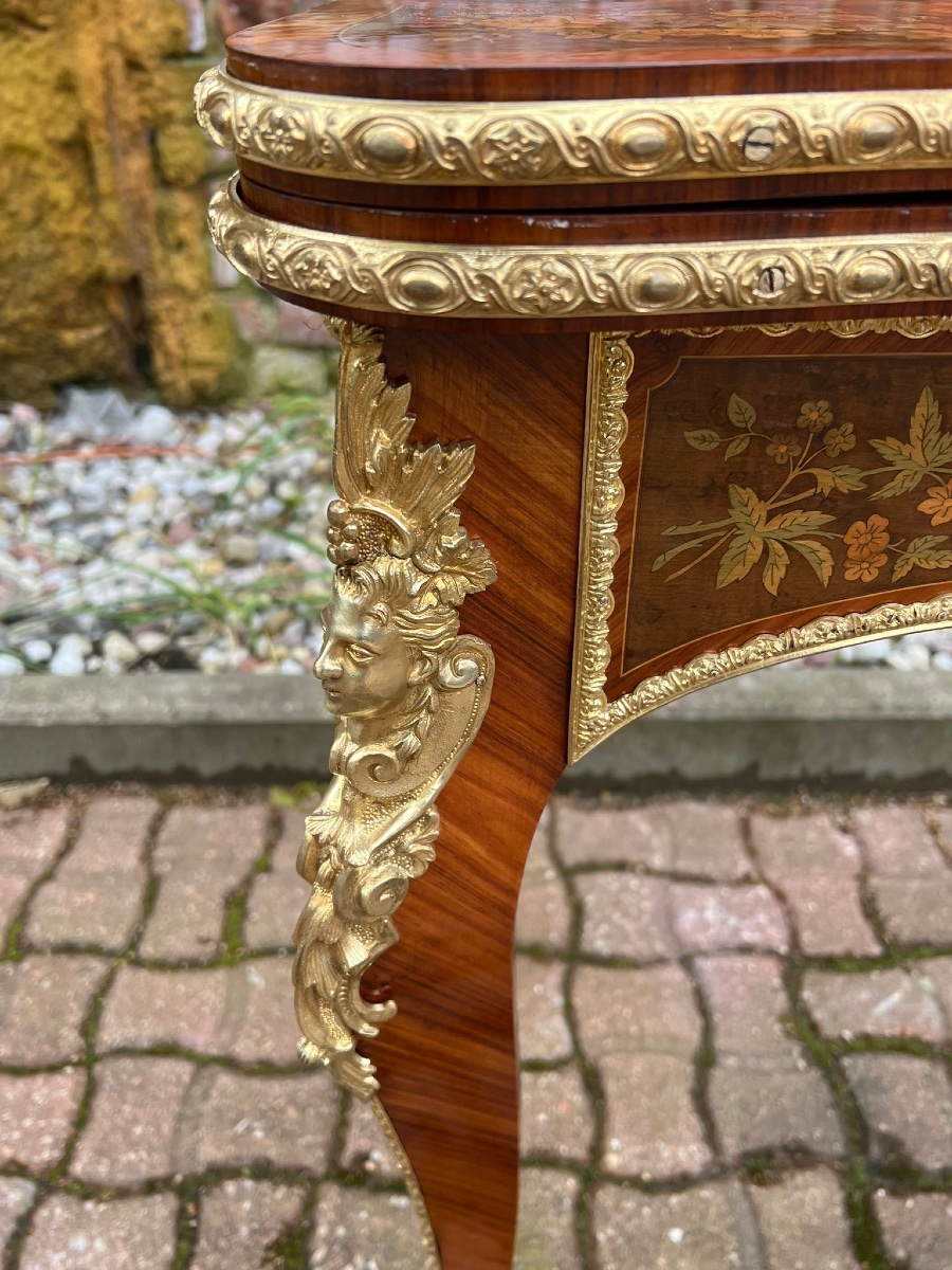 Table à Jeu En Marqueterie Et Bronze Doré -photo-3