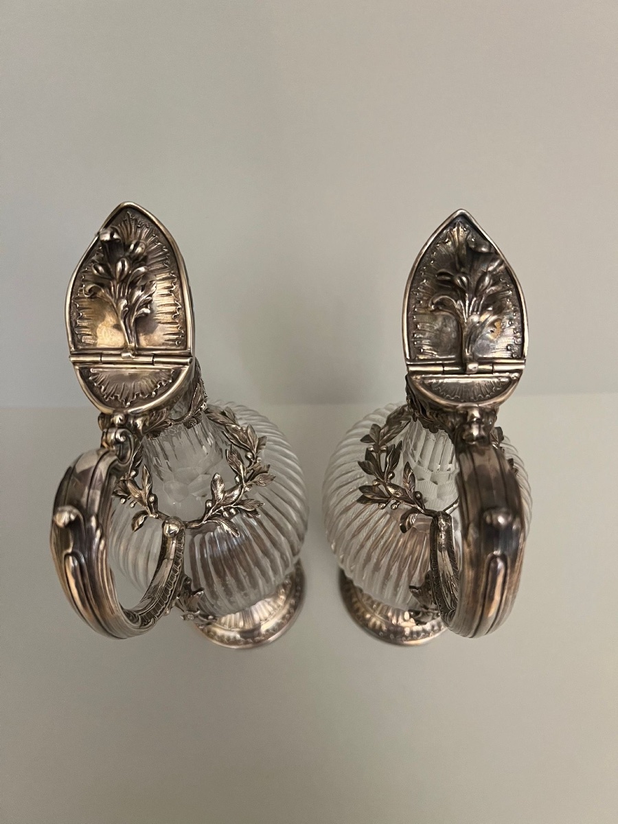 A Pair Of Silver And Cut Glass Ewers.-photo-4