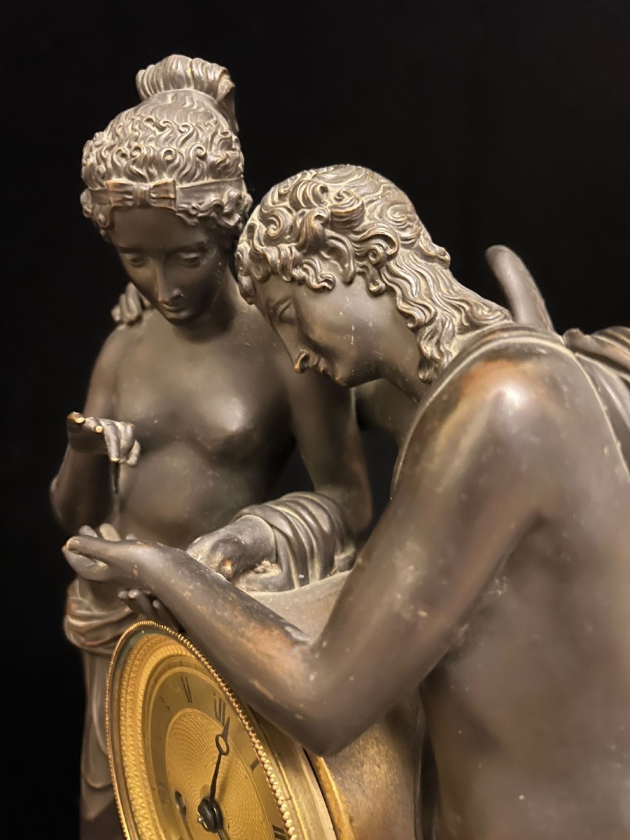 Une grande pendule Empire en bronze avec Psyché et Amour -photo-3