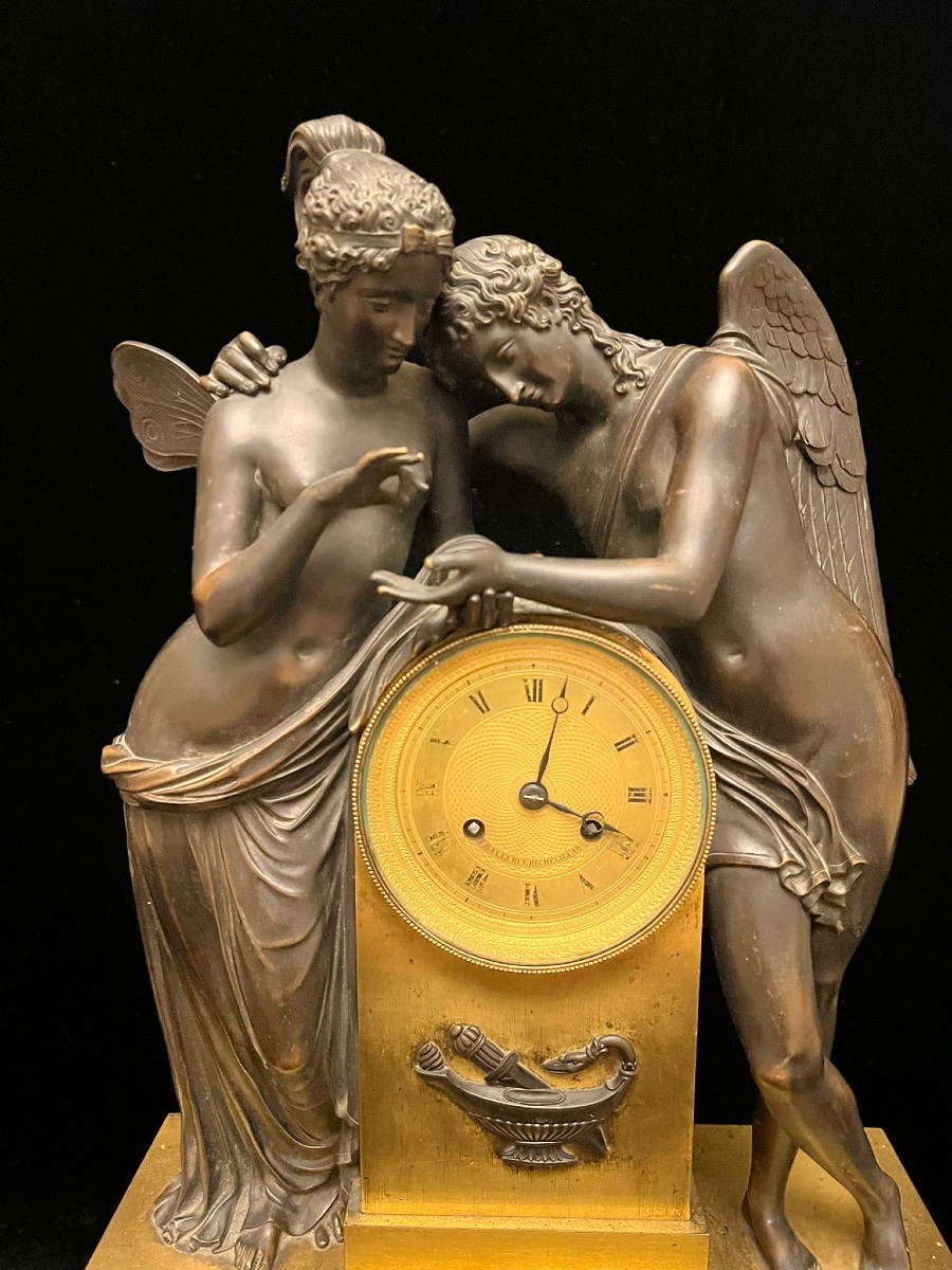 Une grande pendule Empire en bronze avec Psyché et Amour -photo-4