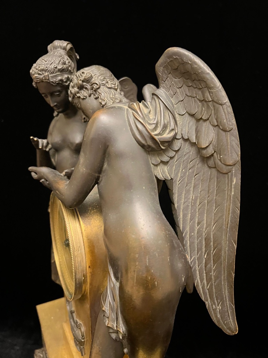 Une grande pendule Empire en bronze avec Psyché et Amour -photo-2
