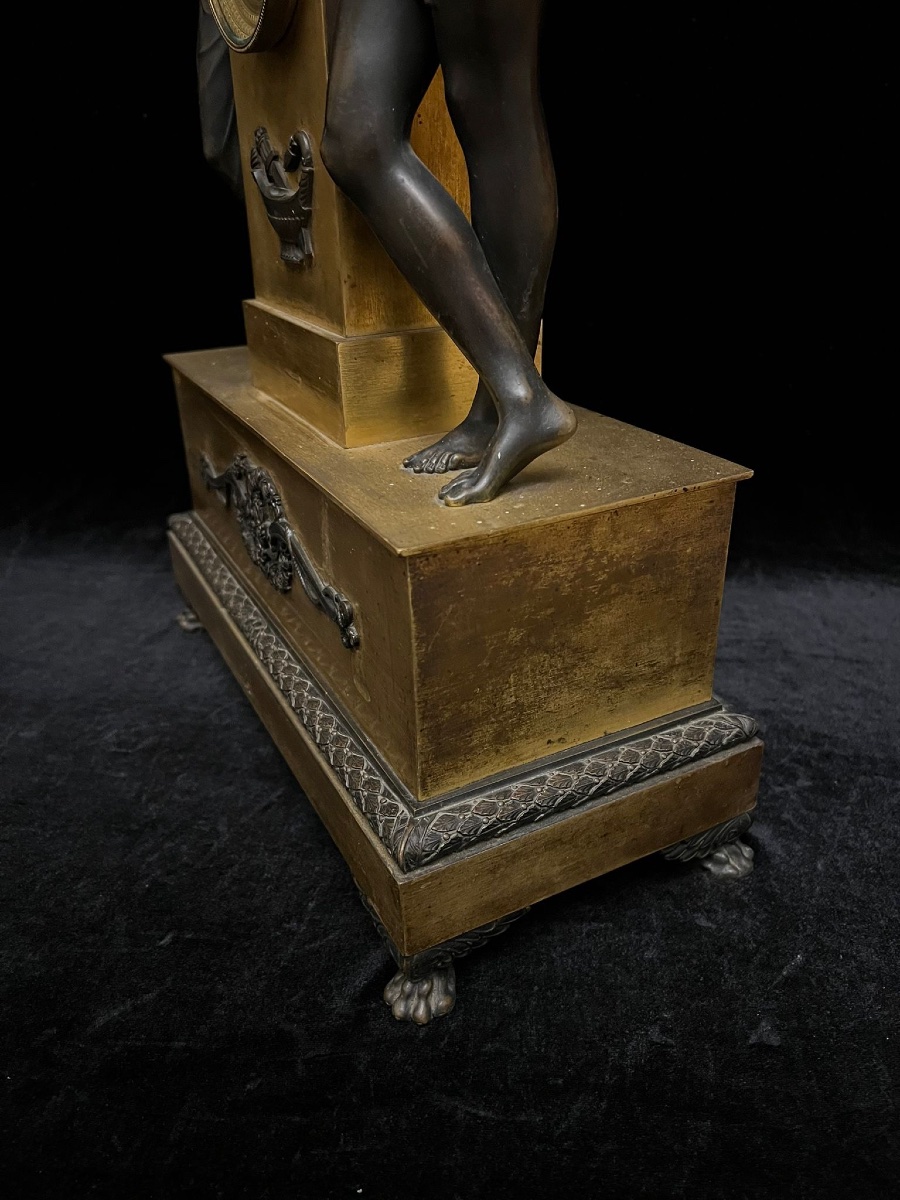 Une grande pendule Empire en bronze avec Psyché et Amour -photo-5