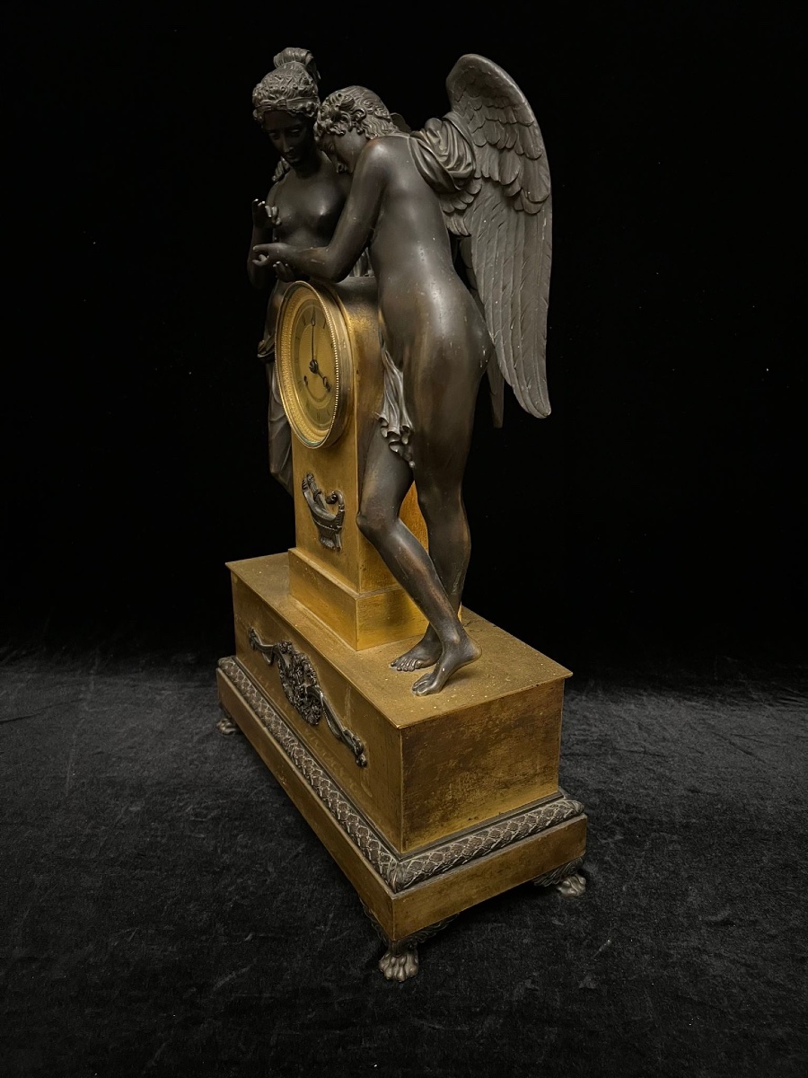 Une grande pendule Empire en bronze avec Psyché et Amour -photo-8