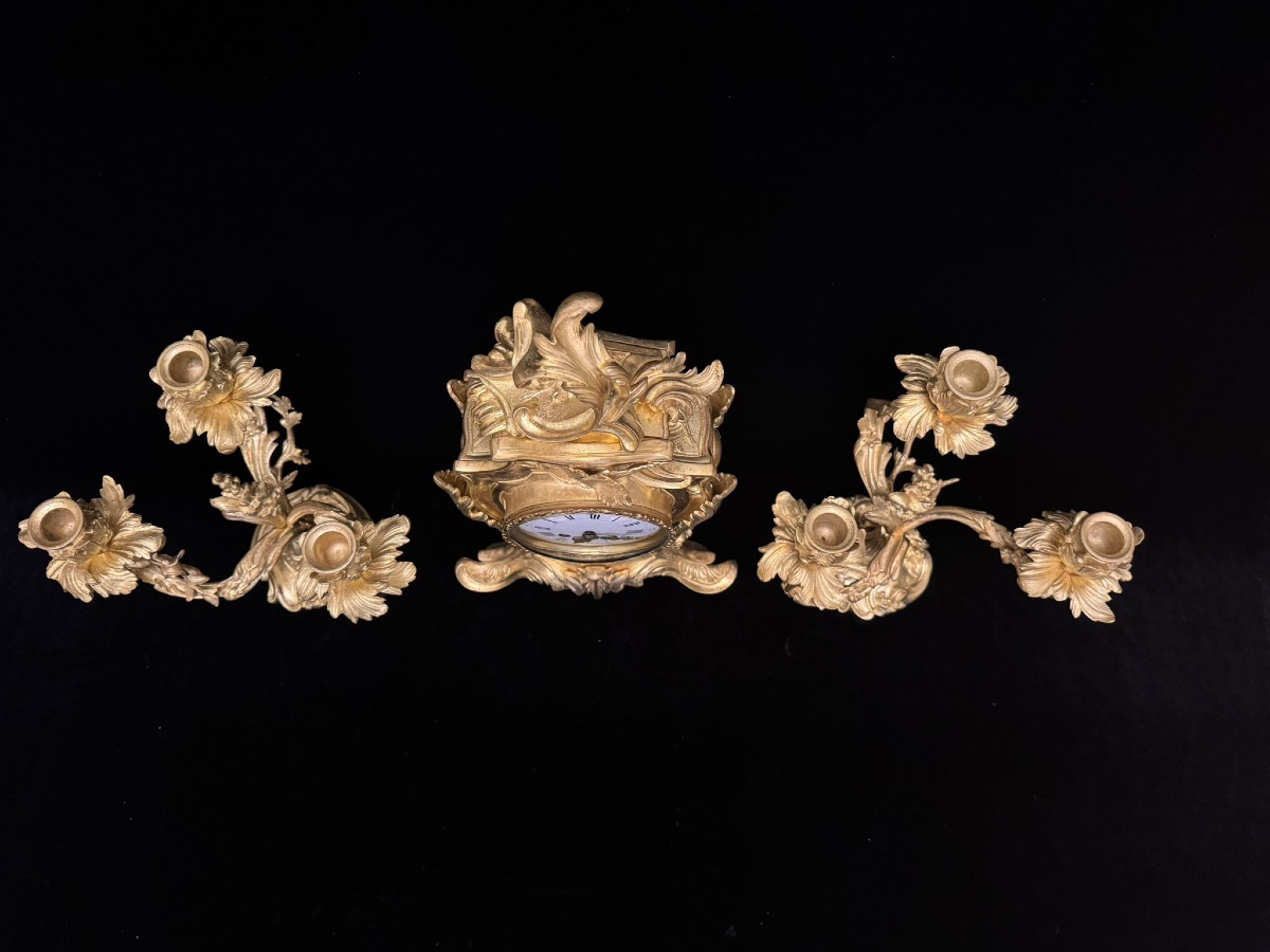 Mantel Clock With Candlesticks -photo-4