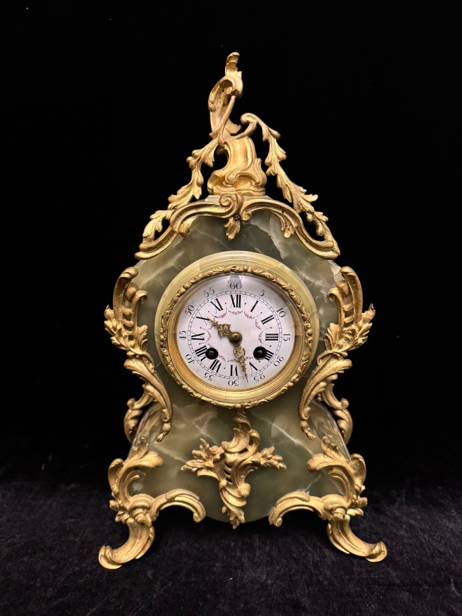 Pendule de cheminée avec des chandeliers, onyx-photo-2