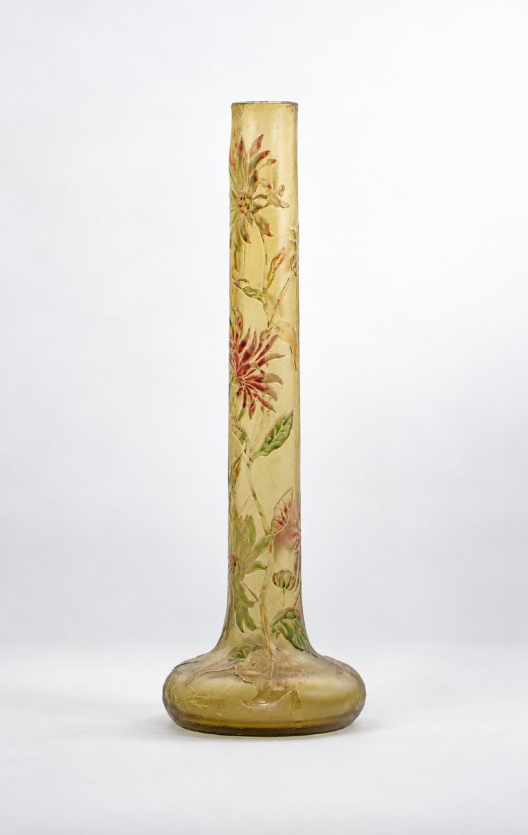 Vase en verre gravé à l’acide et émaillé par Émile Gallé, France