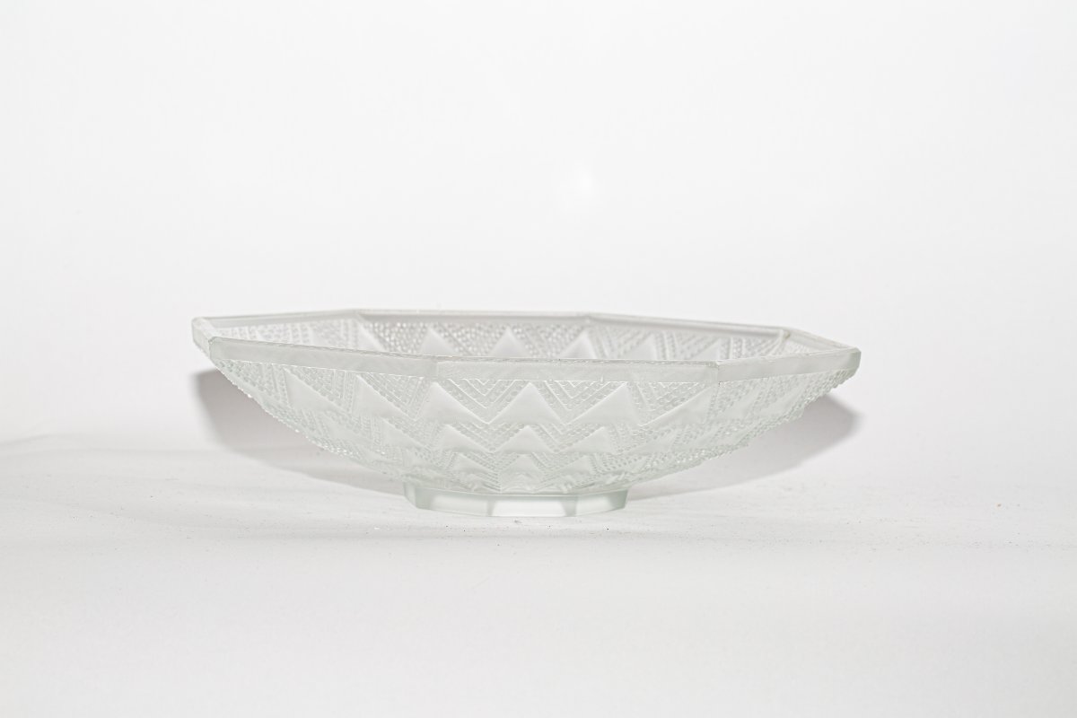 Art Deco Frosted Glass Octagonal Bowl By Verlys France, Circa 1930-photo-2