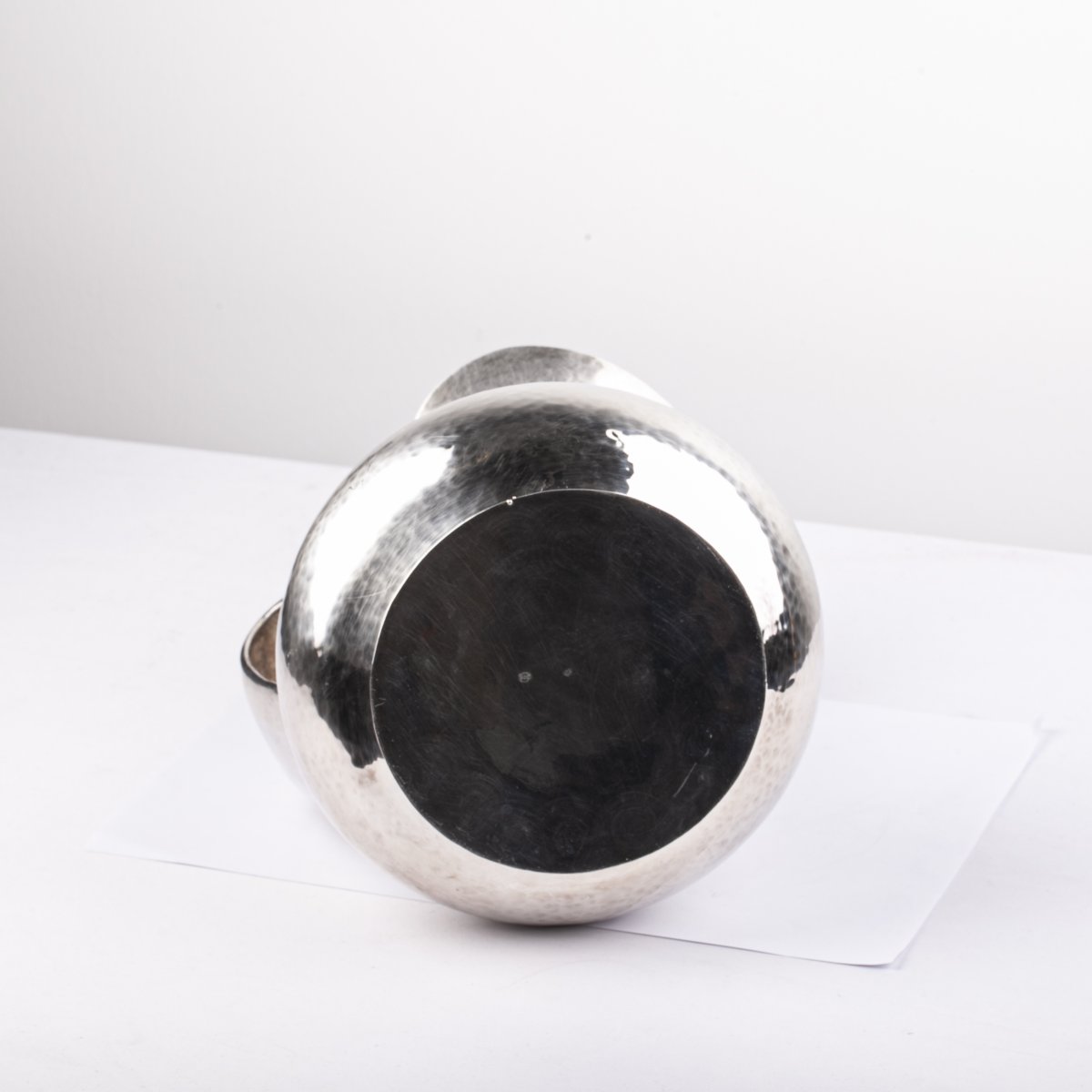 Carafe d'Eau En Argent Massif Repousse-photo-3