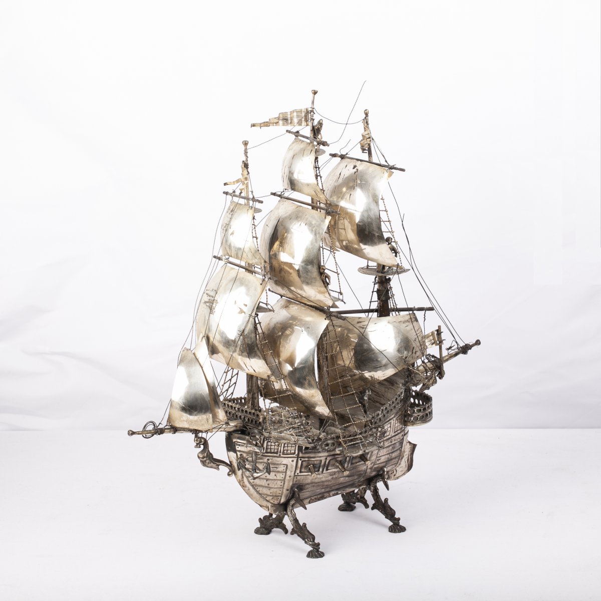 Alpaca Metal Alloy Ship