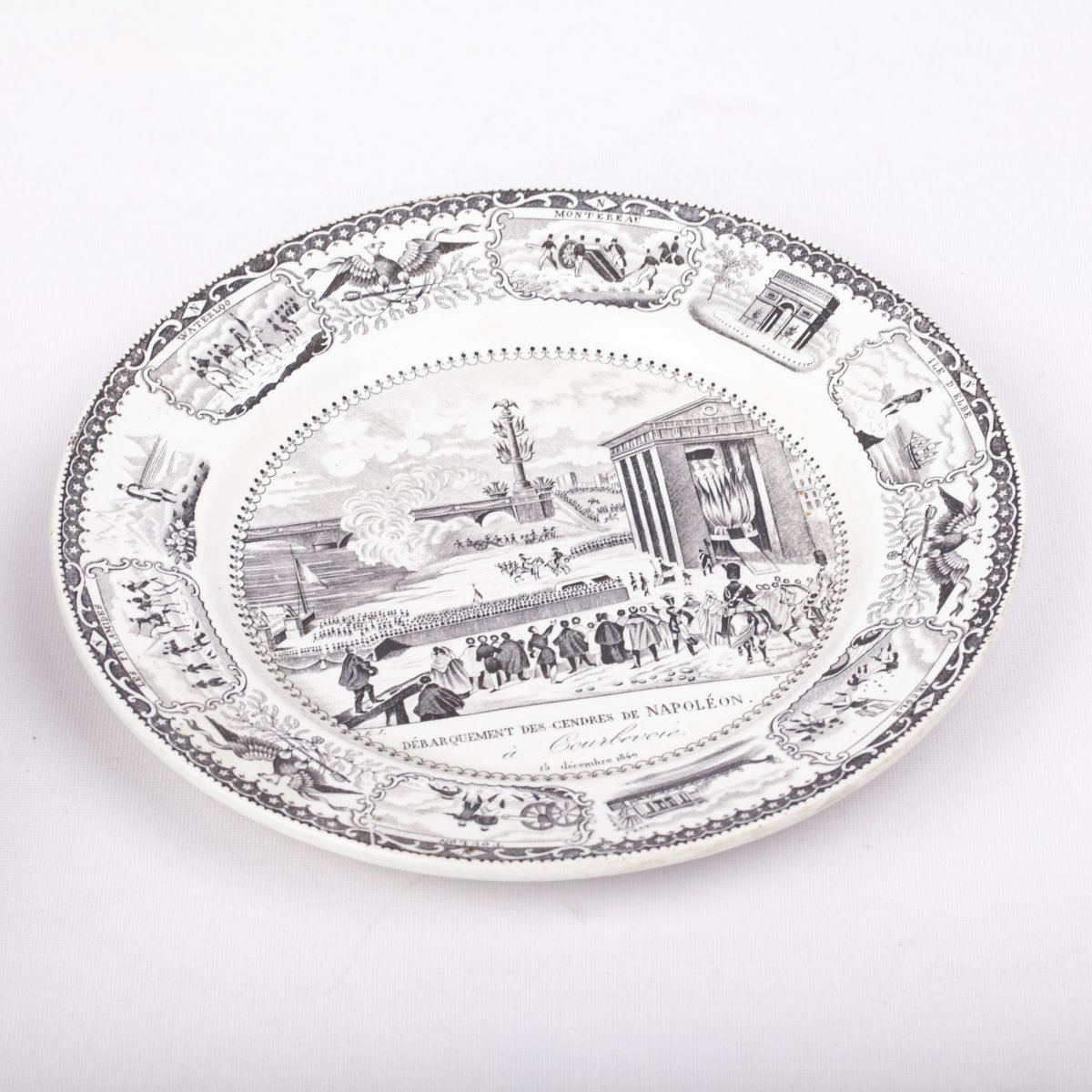 Assiettes à Céramique Napoléoniennes Mortes Gien Peintes en France, 19ème Siècle, Set de 12-photo-3