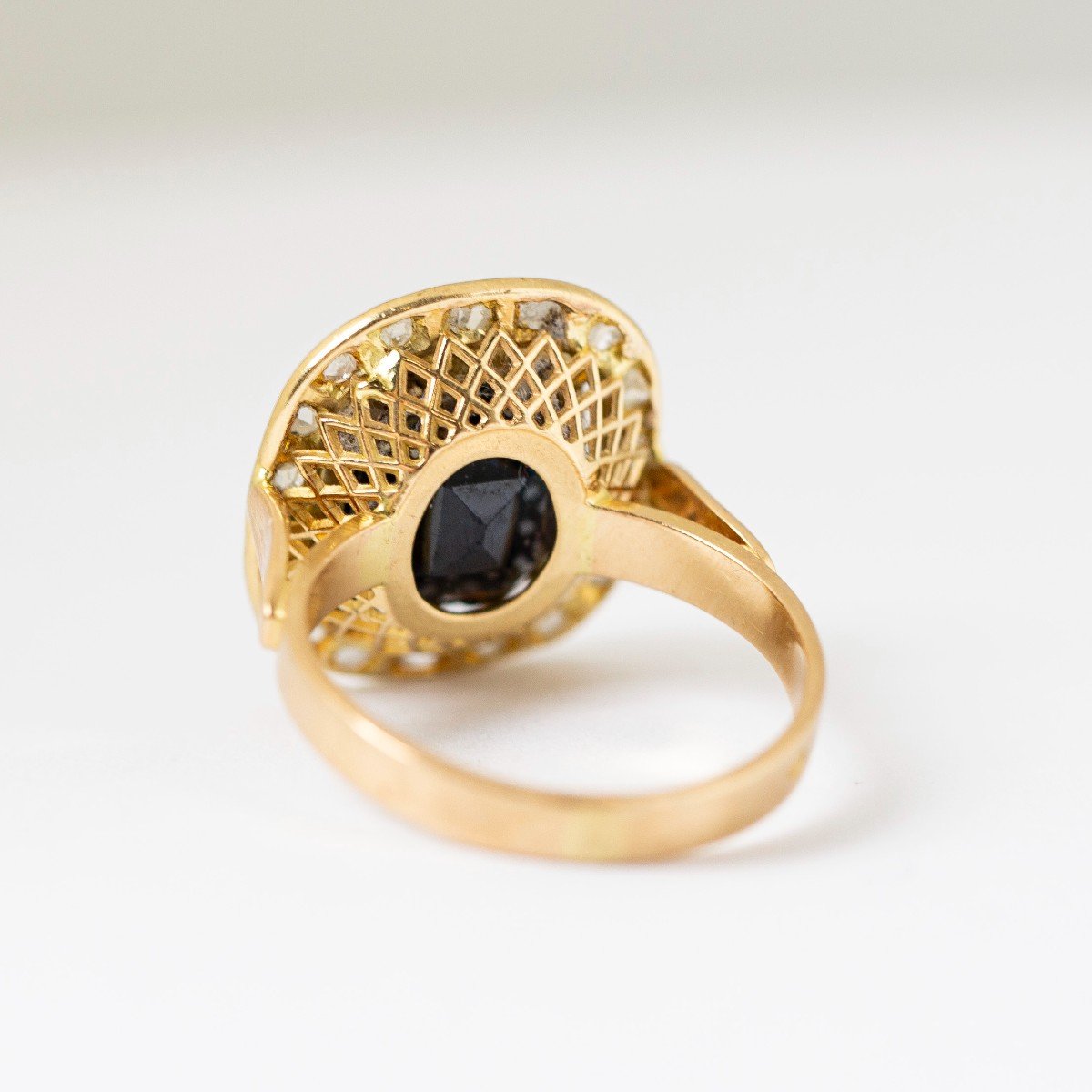 Gold Ring  With A 6.5 Carat Natural Sapphire-photo-3