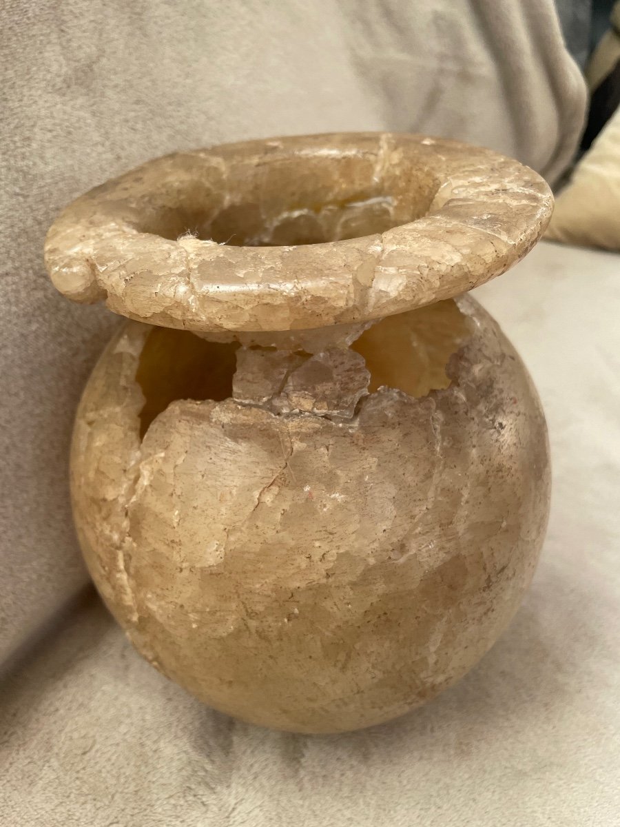 Egyptian Vase In Alabaster-photo-2