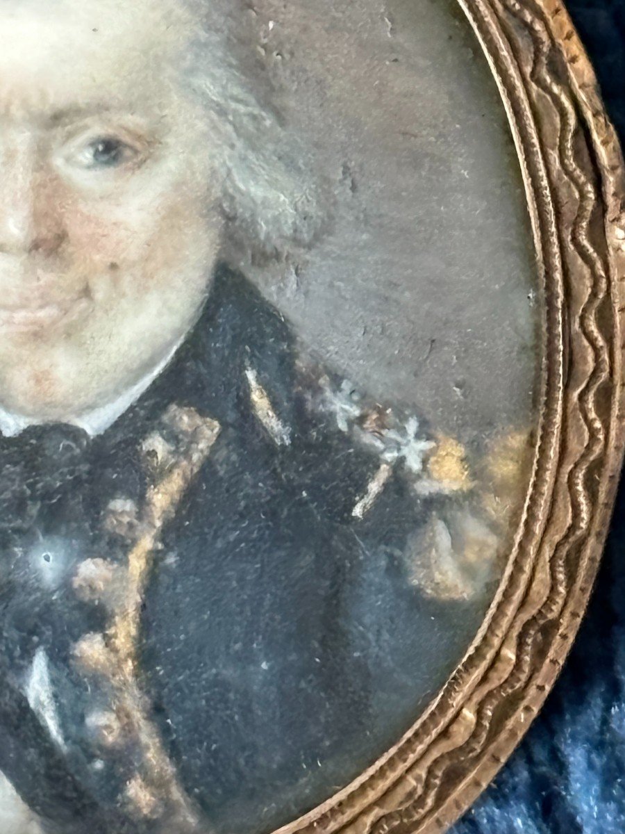 Portrait Miniature Ovale Peint d'Un Officier -photo-3