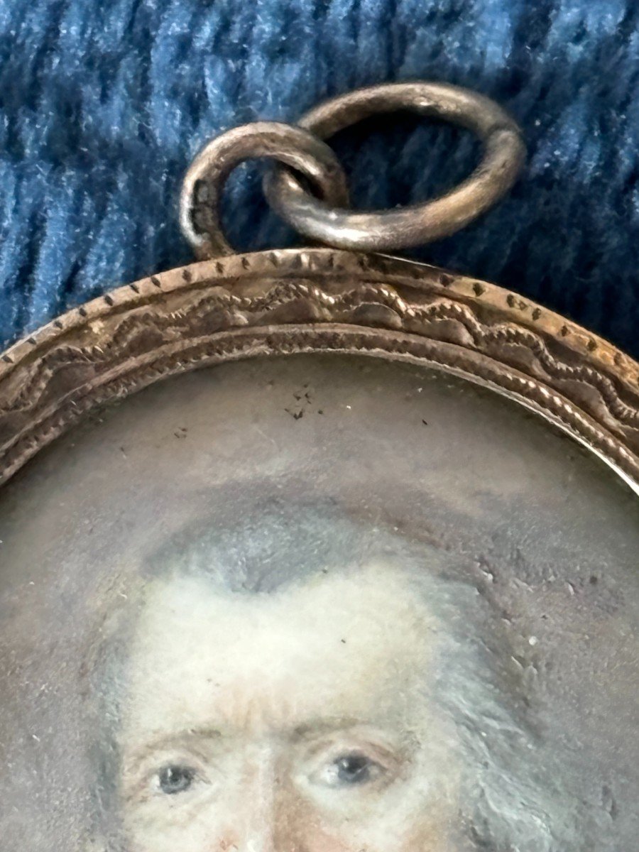 Painted Oval Miniature Portrait Of An Officer -photo-3