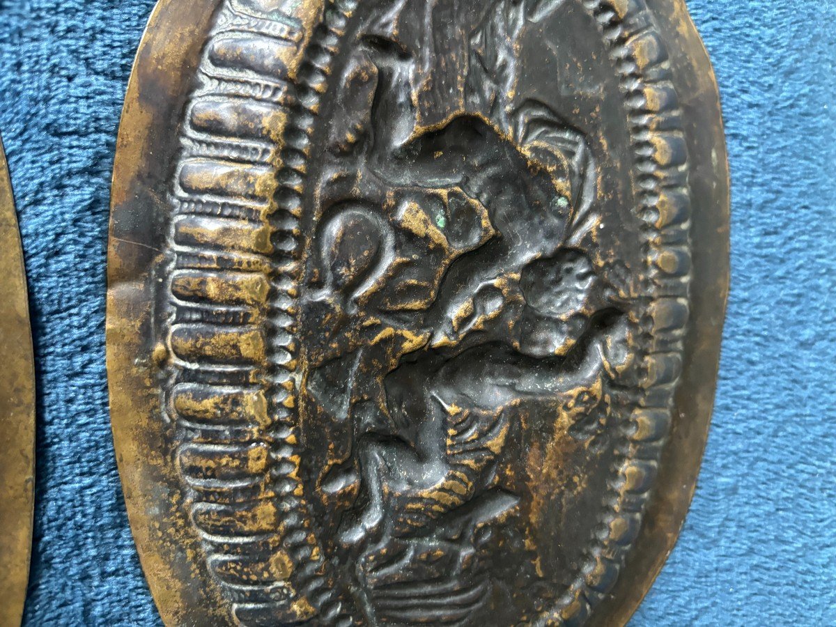 Two Dishes XVII Mythological Scenes-photo-4