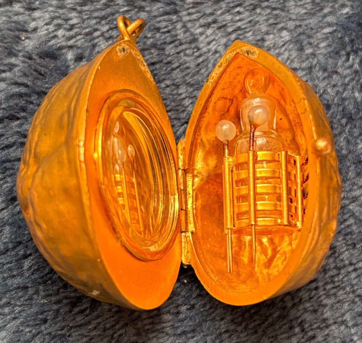 Noix Miniature  « poudrier « 