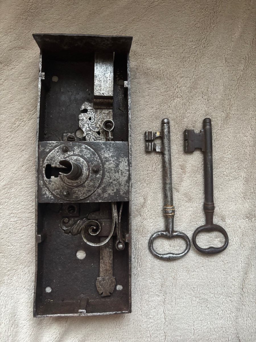 BELLE SERRURE EN FER FORGÉ Avec ses DEUX CLEFS -photo-2