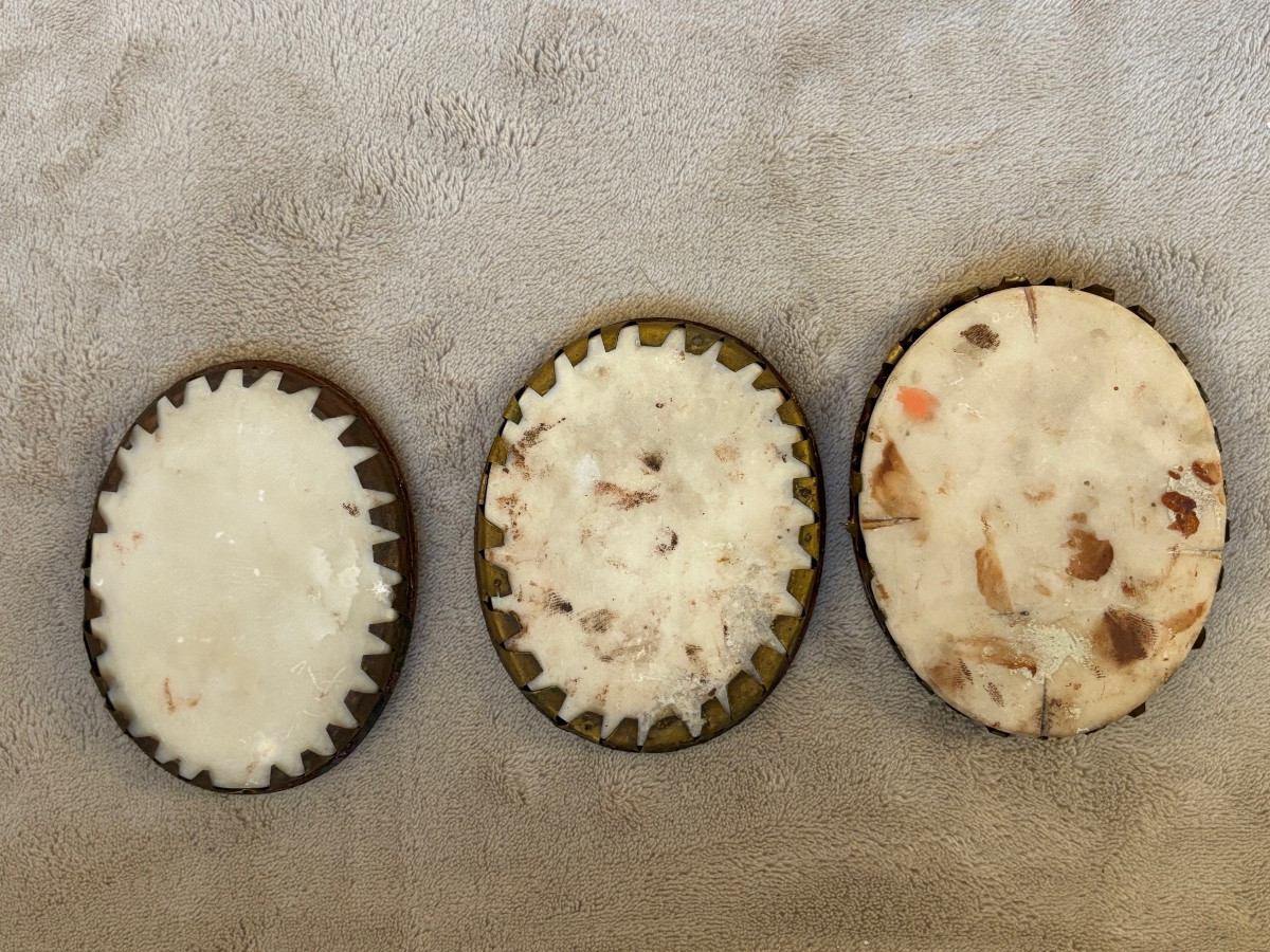 Trois médailles en marbre. Portrait de famille. LAISSE-photo-2