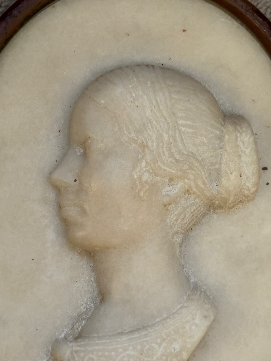 Trois médailles en marbre. Portrait de famille. LAISSE-photo-3