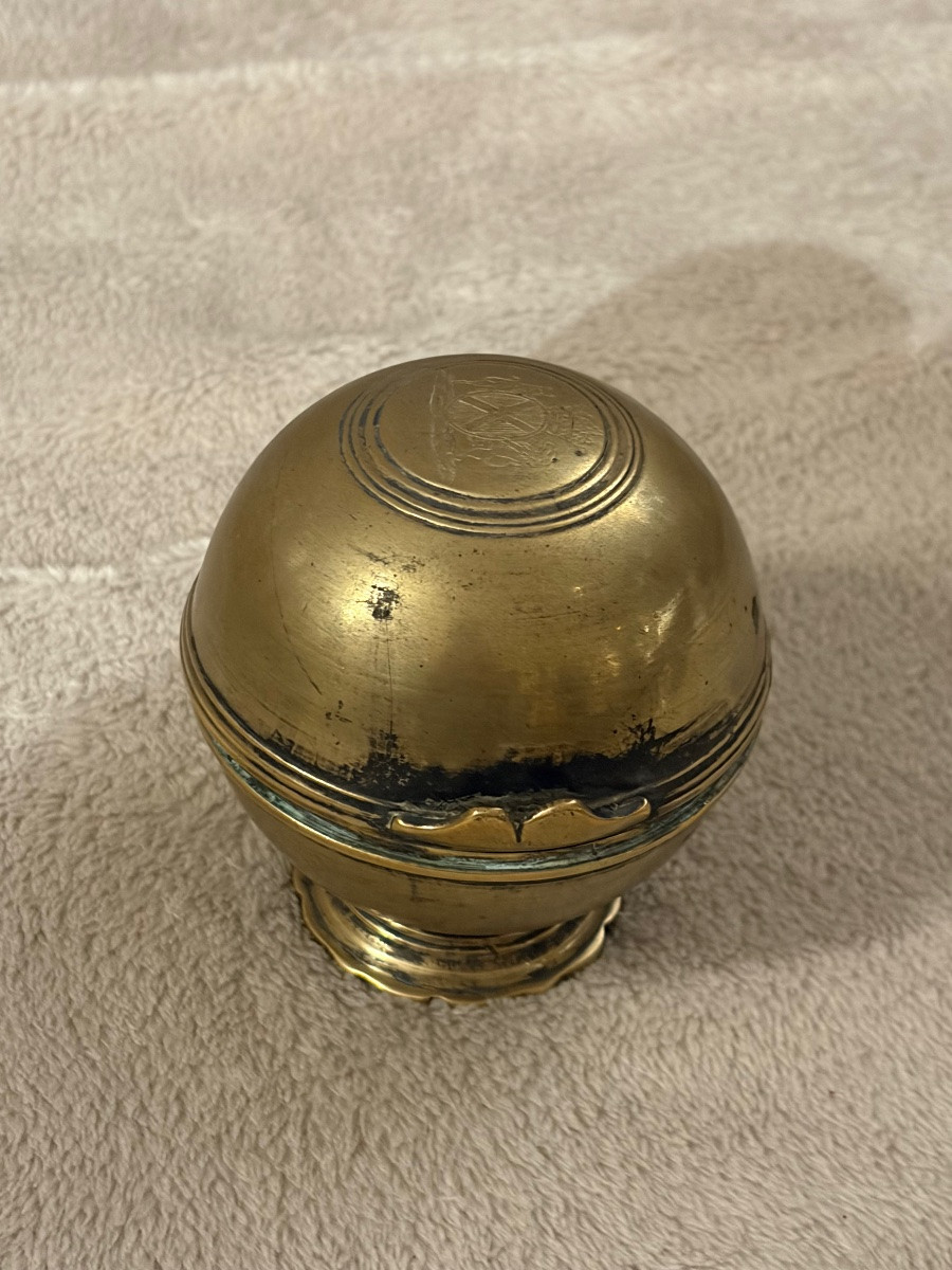 Boule à savon au blason en bronze du XVIIIe siècle -photo-2