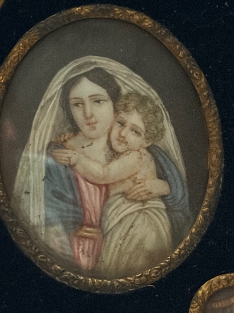 Frame With Three Miniatures -photo-3