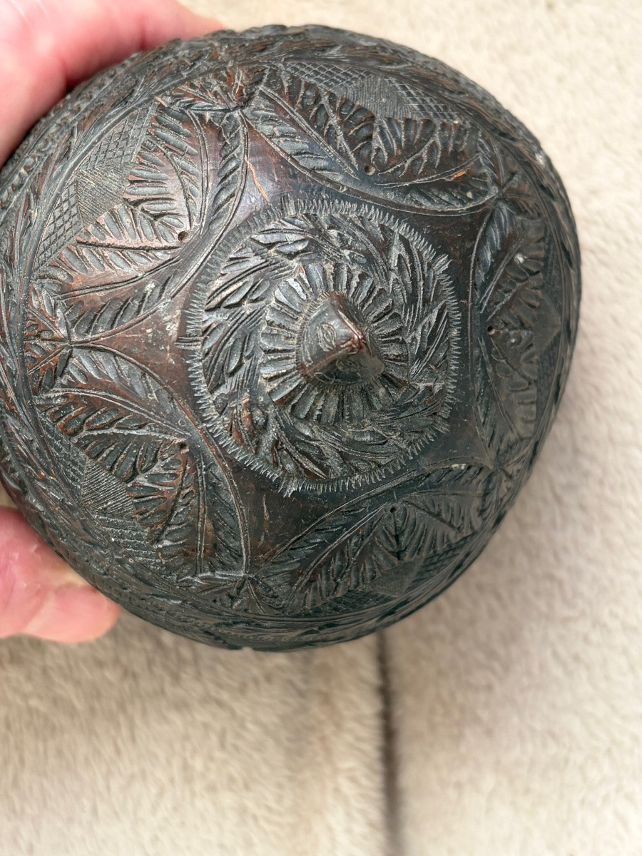 NOIX DE COCO GRAVÉE ET SCULPTÉE DE SCÈNES ANTIQUES, PREMIÈRE PARTIE DU 19° SIÈCLE-photo-3