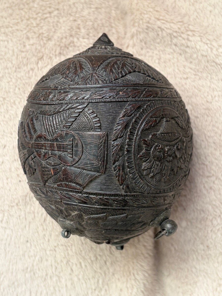 NOIX DE COCO GRAVÉE ET SCULPTÉE DE SCÈNES ANTIQUES, PREMIÈRE PARTIE DU 19° SIÈCLE-photo-6