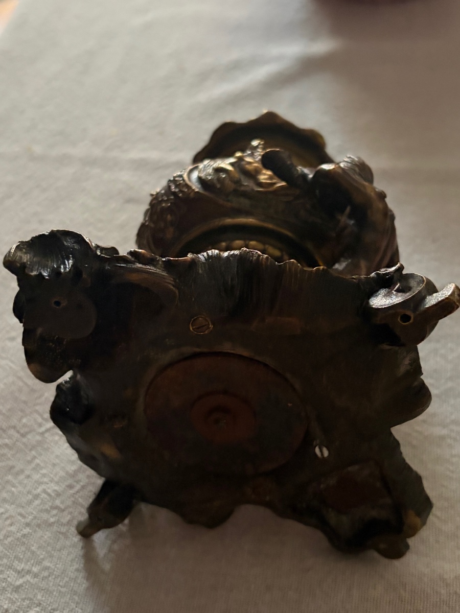 Bronze Vase With Underwater Scene Design -photo-2