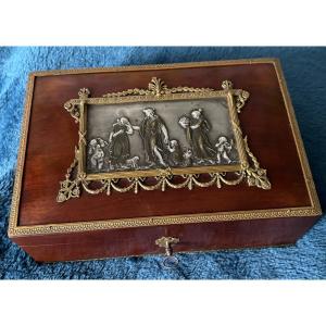 Box With Antique Decor Plate