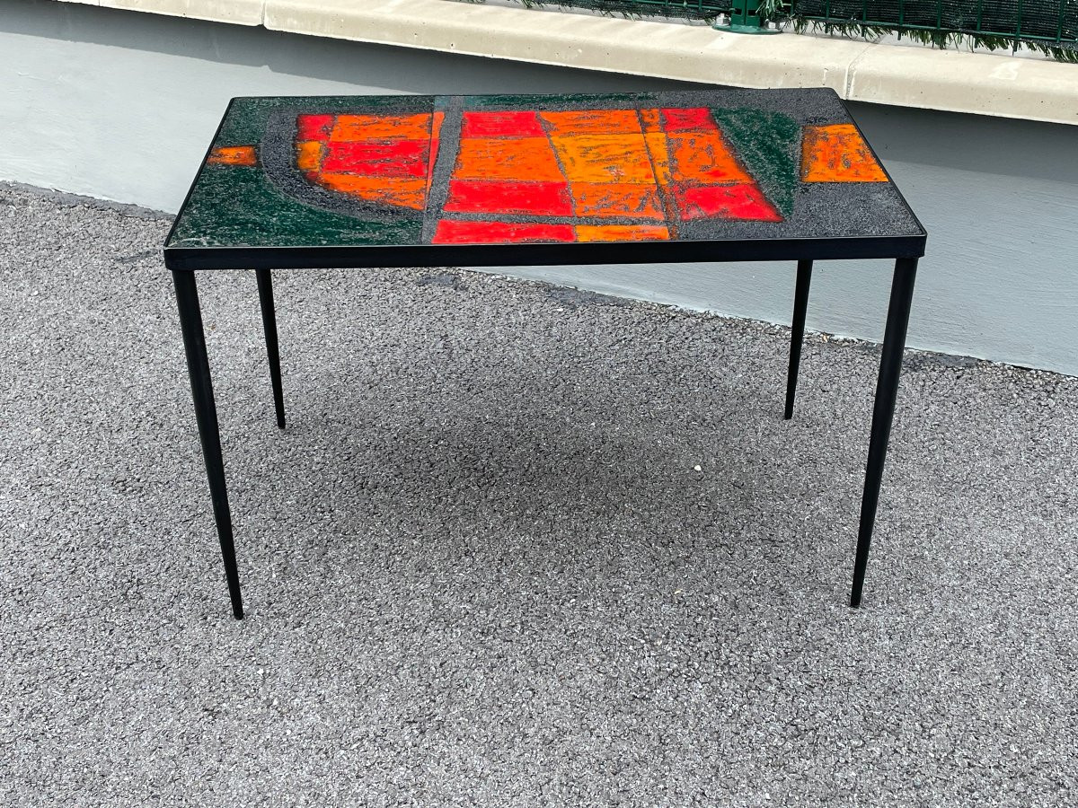Table Basse vintage En Carreaux De Lave Émaillés Rouges Des Frères Cloutier -photo-2